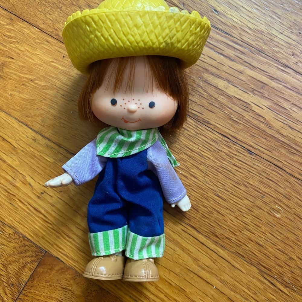 Vintage Huckleberry Pie Strawberry Shortcake Doll